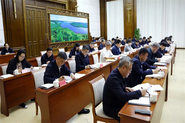 公告速递:东方红中证同业存单AAA指数7天持有基金暂停大额申购(含转换转入、定期定额投资)业务